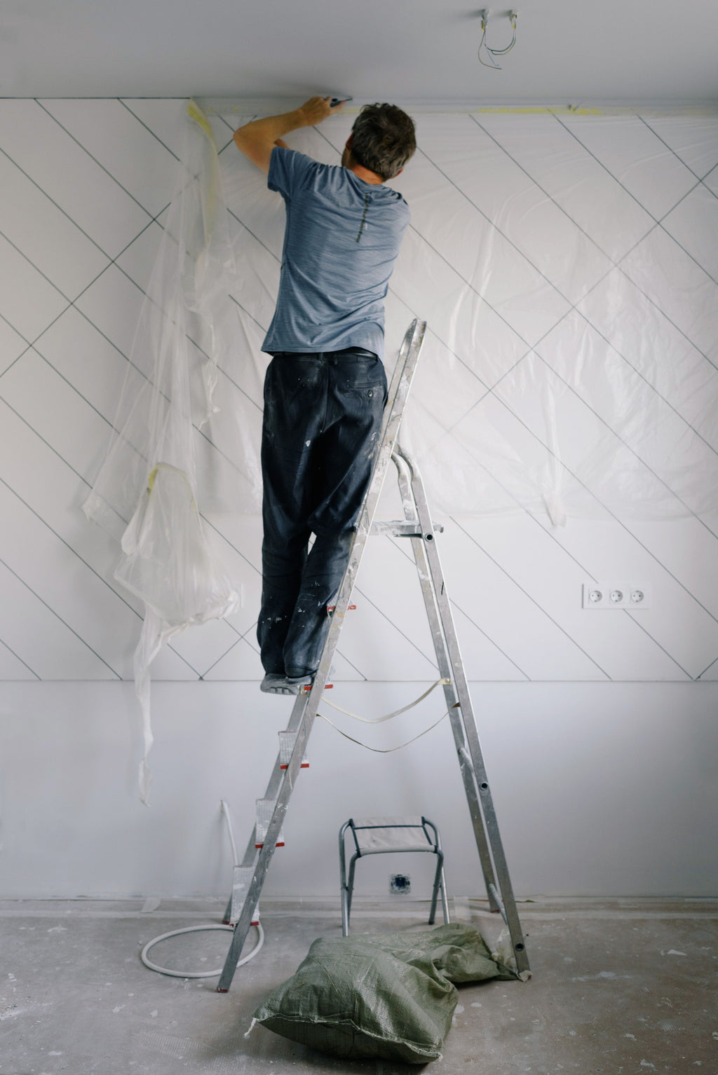 Wallpaper Fixing